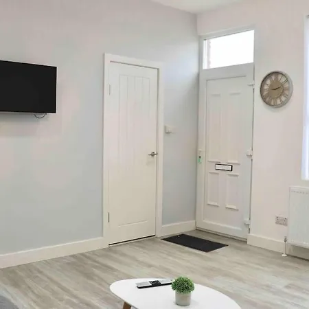Contemporary & Stylish House . Free Parking Apartment Beeston Hill Exterior photo